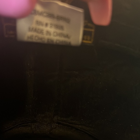 Dorfman Pacific Co. Twill hat w/ leathered & studded detail & vented Size Med - Picture 8 of 9